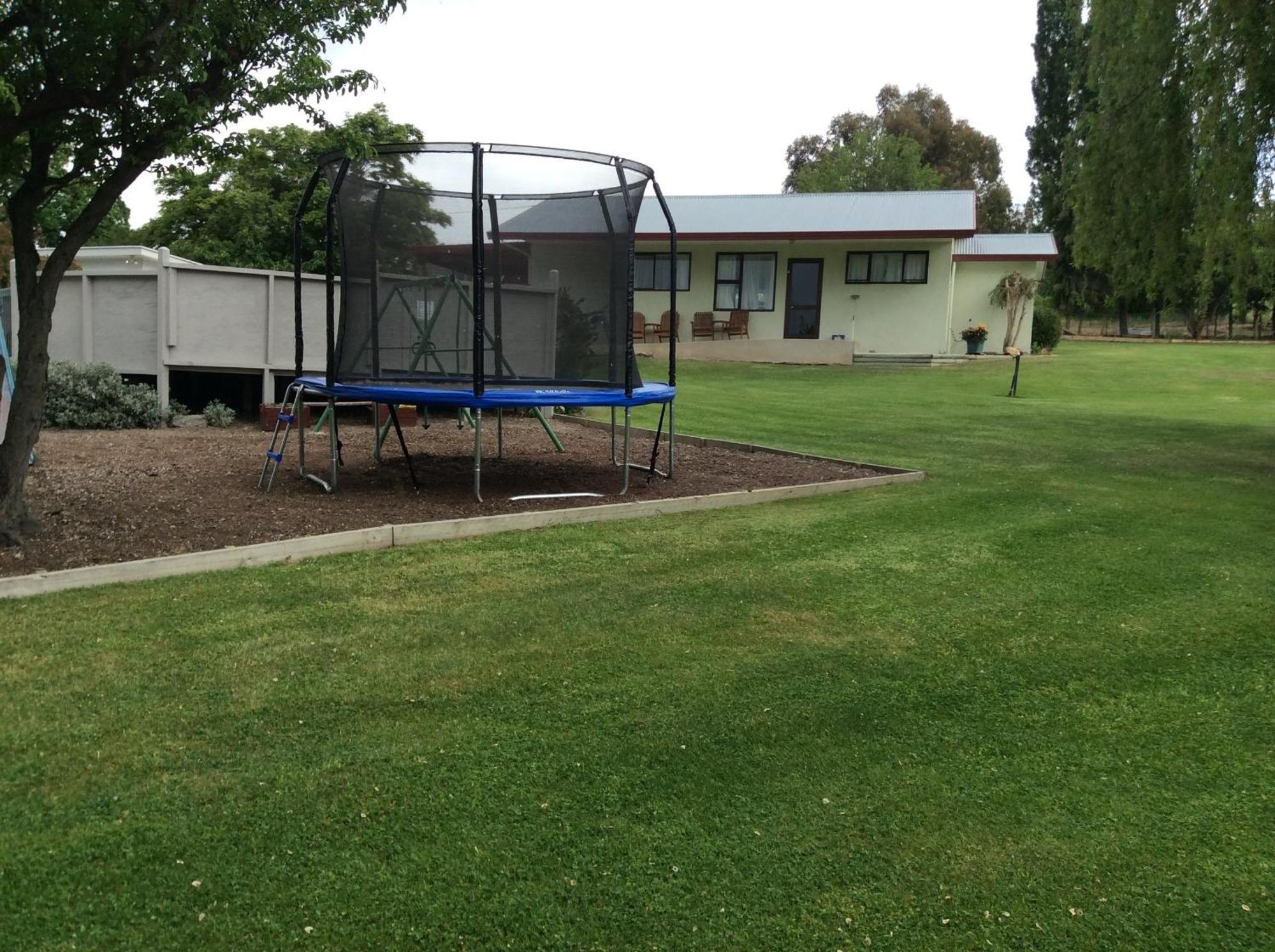 Alexandra Garden Court Motel Exterior foto